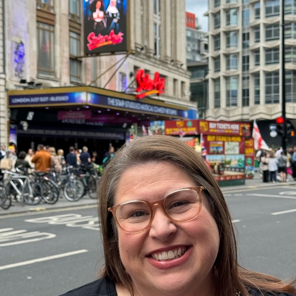 Meet your Posher, Krista! - Picture 5 of 6